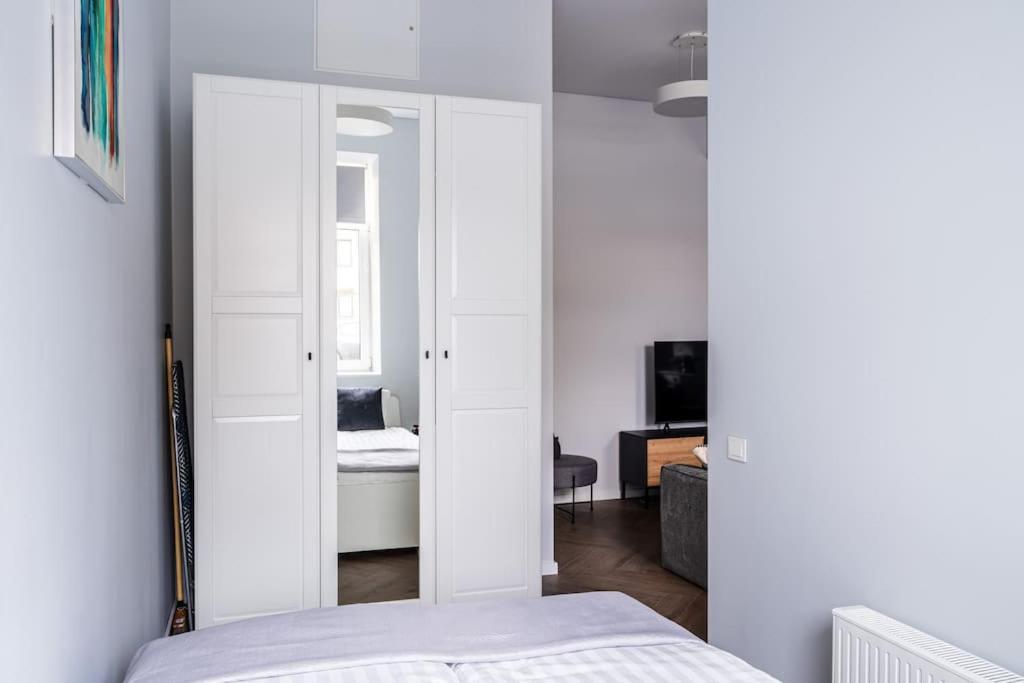 Modern Flat In Old Town Kaunas - Free Parking & Self Check-In Экстерьер фото